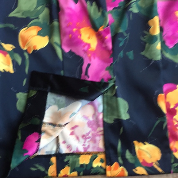 Skirt - Picture 4 of 7